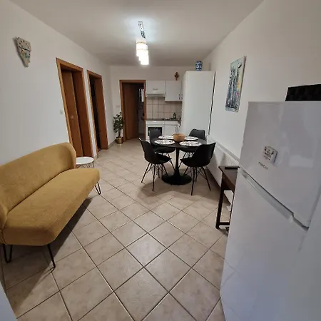Apartment Zoretic *