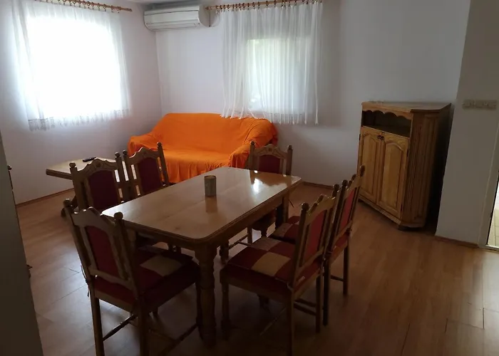 Zoretic Apartament *